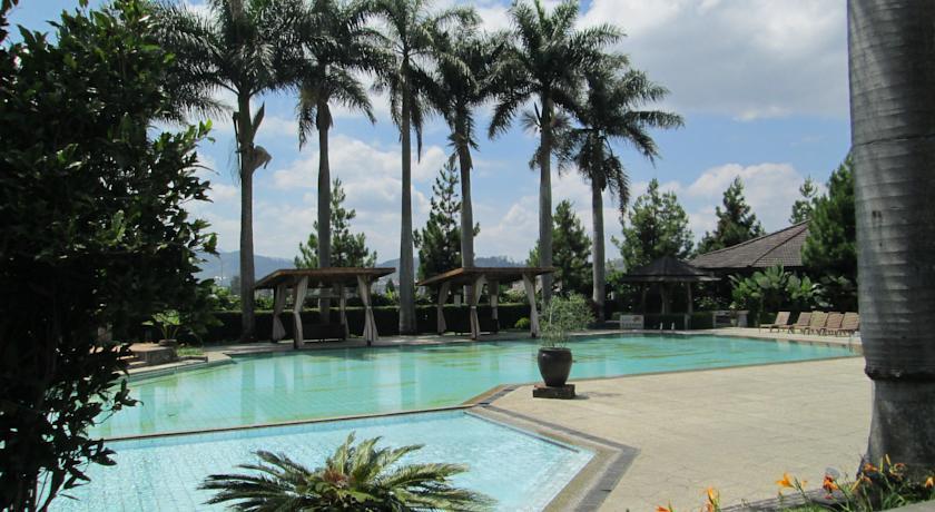 Puteri Gunung Hotel Lembang Extérieur photo