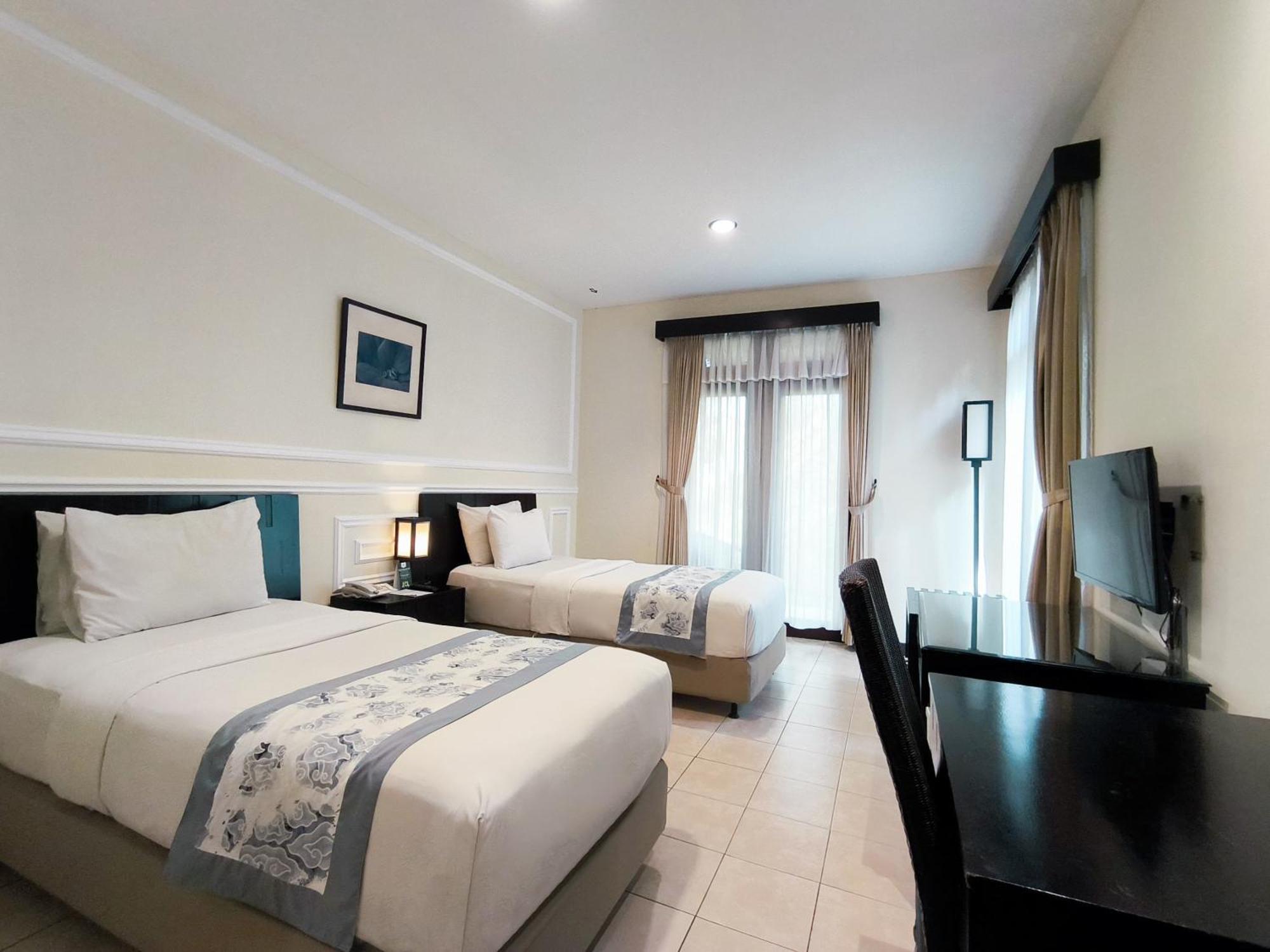 Puteri Gunung Hotel Lembang Extérieur photo