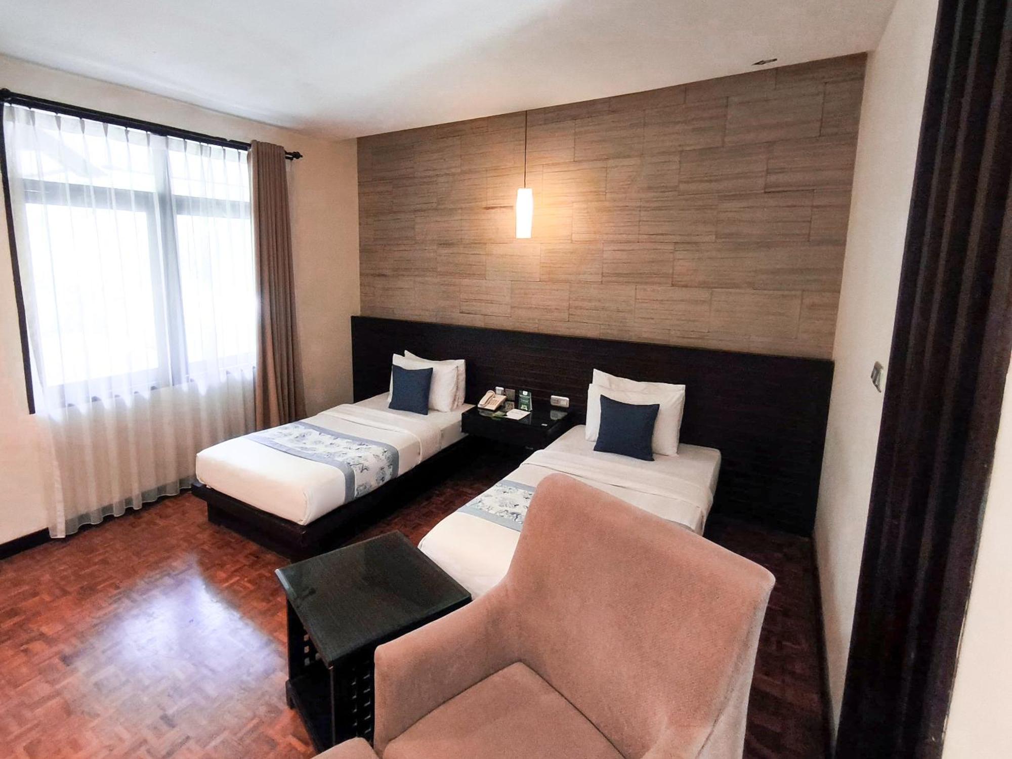 Puteri Gunung Hotel Lembang Extérieur photo