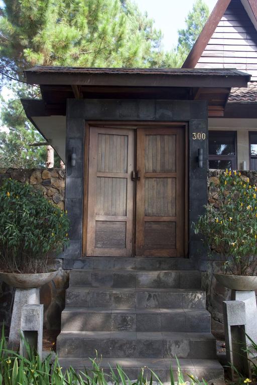 Puteri Gunung Hotel Lembang Extérieur photo