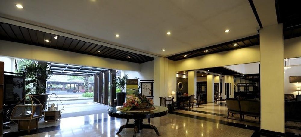 Puteri Gunung Hotel Lembang Extérieur photo